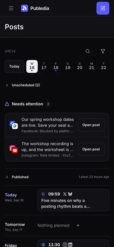The Publedia posts list on a phone, where each post is a card carrying its status, its scheduled time and the channels it goes to.