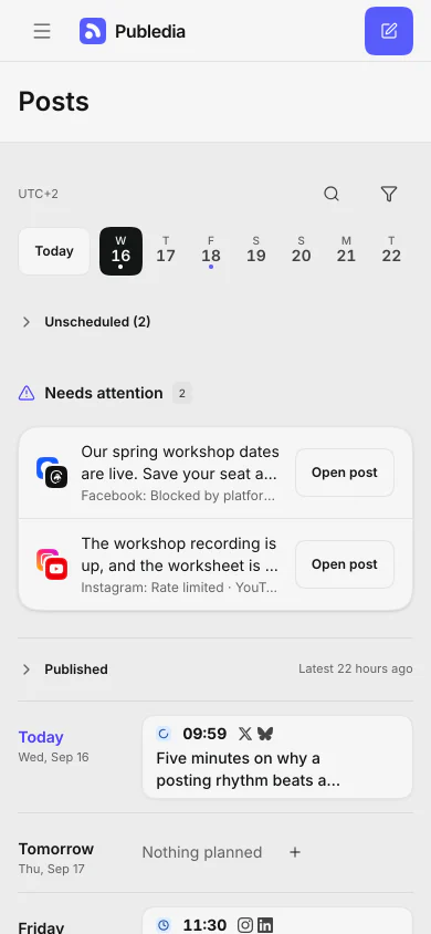 The Publedia posts list on a phone, where each post is a card carrying its status, its scheduled time and the channels it goes to.